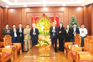 Phó Bí thư Tỉnh ủy Thanh Hóa thăm, chúc mừng Ủy ban Đoàn kết Công giáo tỉnh nhân dịp Lễ Giáng sinh