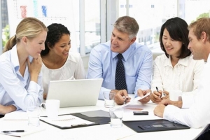 Việt Nam đột phá chính sách lao động nhằm thu hút nhân tài cho các trung tâm tài chính quốc tế
