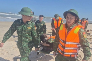 Quảng Trị: Ứng cứu ngư dân gặp nạn khi đi đánh cá trên biển