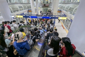 Người dân và du khách TP. HCM được đi xe buýt và tàu điện metro miễn phí trong ngày 1/1/2026