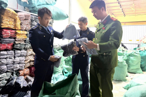 Thanh Hóa: Thu giữ hơn 3.000 sản phẩm quần áo có dấu hiệu giả mạo nhãn hiệu
