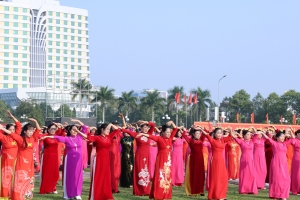 Bắc Ninh: 500 người tham gia đồng diễn dân vũ chào đón năm mới 2026