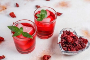 Một loài hoa ở Việt Nam có màu đỏ rực, phơi khô pha trà vừa tốt cho gan lại bổ tim