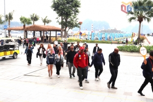 Khoảng 657.000 lượt du khách đến Quảng Ninh dịp lễ