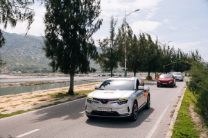 VinFast VF 8: Lái phấn khích, ADAS chuẩn xác, công nghệ “out trình” phân khúc