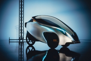IRIS eTrike: Xe đạp điện ba bánh kín cabin – Tương lai của di chuyển đô thị bền vững