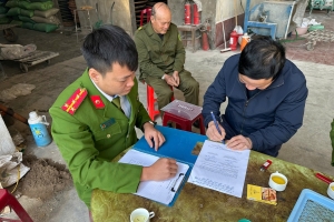 Hải Phòng: Phát hiện, xử lý một cơ sở sản xuất rượu gạo không có giấy phép và không đảm bảo an toàn thực phẩm