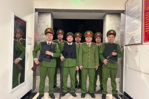 Công an phường Đông Ngạc tăng cường tuần tra, bảo đảm an ninh phục vụ Đại hội Đảng