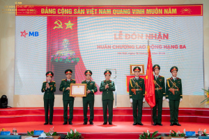 MB đón nhận Huân chương Lao động Hạng Ba