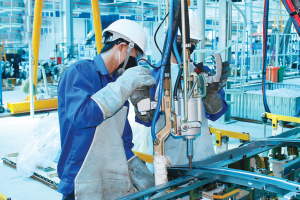 Nâng cao năng suất lao động, khơi thông nguồn lực cho tăng trưởng bền vững
