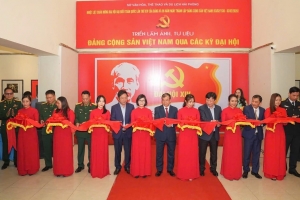 Hải Phòng: Khai mạc triển lãm “Đảng Cộng sản Việt Nam qua các kỳ Đại hội”