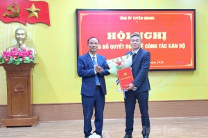 Công bố quyết định của Ban Thường vụ Tỉnh ủy về công tác cán bộ tại Đảng bộ xã Quản Bạ