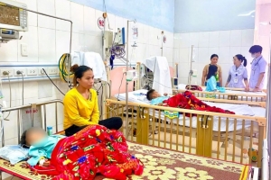 Quảng Trị: 3 trẻ nhỏ nhập viện cấp cứu do lấy thuốc an thần người lớn uống
