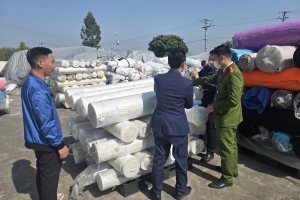 Ninh Bình: Phạt 90 triệu đồng, tịch thu lô vải không rõ nguồn gốc trị giá gần 170 triệu đồng