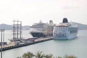 Khánh Hòa : Đón 2 tàu biển quốc tế NORWEGIAN SUN và WESTERDAM đưa 3.725 du khách cặp cảng Quốc tế Cam Ranh