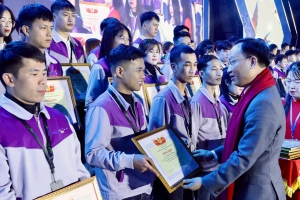 Bắc Ninh: Tập đoàn Luxshare Việt Nam vinh danh nhân viên xuất sắc năm 2025