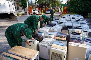 Bộ đội Biên phòng tỉnh An Giang phối hợp bắt lô hàng lậu số lượng lớn