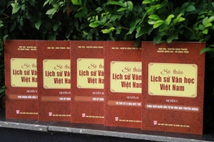 Sơ thảo lịch sử văn học Việt Nam: Khơi nguồn nội lực văn hóa dân tộc