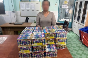 TP. HCM: Bắt giữ người phụ nữ vận chuyển 67 kg pháo nổ trái phép