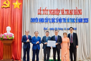 Huế: Vinh danh 384 tân bác sĩ chuyên khoa cấp 2, bác sĩ nội trú