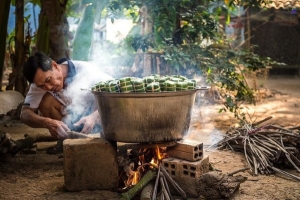 Làng nghề bánh chưng Tranh Khúc tăng ca sản xuất: An toàn phòng cháy đặt lên hàng đầu