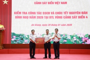 Cảnh sát biển Việt Nam kiểm tra công tác sẵn sàng chiến đấu và chúc Tết Vùng Cảnh sát biển 4