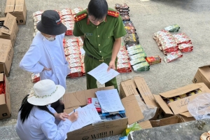 Lâm Đồng: Phát hiện cơ sở sản xuất cà phê giả từ đậu nành và hương liệu, thu giữ gần 8 tấn tang vật