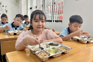 TP. HCM yêu cầu rà soát toàn diện bữa ăn học đường tại tất cả trường học