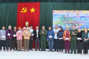 Thanh Hóa: Ấm áp chương trình “Xuân biên cương hải đảo - Tết thắm tình quân dân”