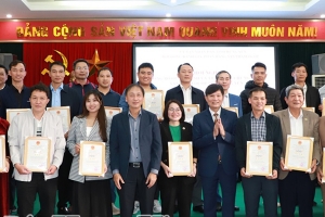 Hưng Yên trao giấy chứng nhận 44 sản phẩm OCOP năm 2025
