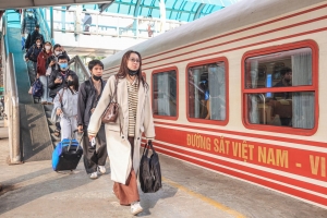 Cao điểm Tết Bính Ngọ 2026: Hệ thống vận tải chạy hết công suất phục vụ nhu cầu về quê