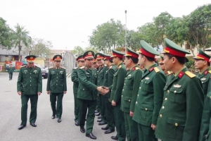 Tư lệnh Quân khu 4 Hà Thọ Bình kiểm tra, chúc Tết tại Sư đoàn 341