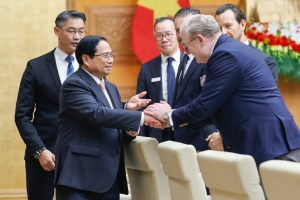 Thủ tướng Phạm Minh Chính làm việc với Đoàn doanh nghiệp Thuỵ Sĩ và châu Âu