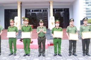Đà Nẵng: Nhiều tập thể, cá nhân được Bộ Công an, UBND thành phố tặng Bằng khen