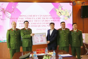 Chủ tịch UBND tỉnh Quảng Ninh thăm, chúc Tết các đơn vị thuộc Công an tỉnh
