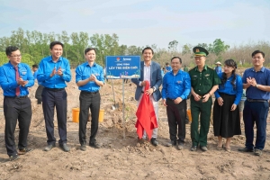 Amway Việt Nam phối hợp với Trung ương Đoàn thực hiện công trình "Lũy tre biên giới"