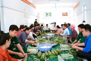 Phong trào “Bánh chưng ngày Tết” ở Đồn Biên phòng Tống Lê Chân