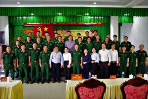 Lãnh đạo TP.HCM thăm, chúc Tết cán bộ, chiến sĩ Ban Chỉ huy Biên phòng cửa khẩu cảng Bà Rịa - Vũng Tàu