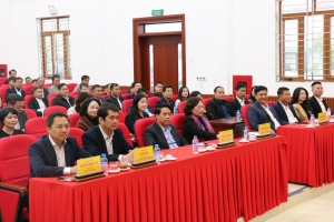 Thống đốc Ngân hàng Nhà nước Việt Nam thăm, tặng quà các gia đình người có công tỉnh Sơn La