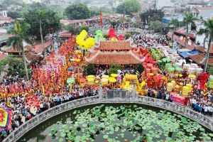Du xuân Ninh Bình: Đánh thức tiềm năng vùng đất 3 dòng văn hóa