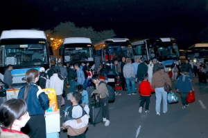Hà Nội: Tổ chức 26 chuyến xe miễn phí đưa 1.200 công nhân về quê đón Tết