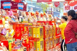 Thị trường 28 Tết sôi động, sức mua tăng mạnh