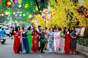 Xuất hành Tết Bính Ngọ 2026: Chọn đúng hướng, đúng giờ để rước tài lộc cả năm