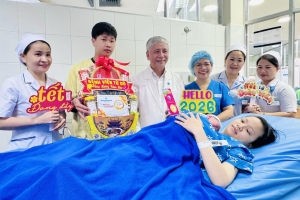Bệnh viện Từ Dũ đón “công dân nhí” đầu tiên của năm Bính Ngọ 2026