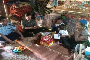 Thanh Hóa: Đội Quản lý thị trường số 11 trao quà Tết cho người dân có hoàn cảnh khó khăn