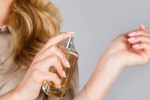 Tây Ban Nha triệt phá nhà máy nước hoa giả lớn nhất châu Âu