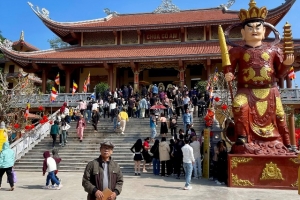 Về chùa Cổ Am lễ Phật, cầu an trong những ngày đầu năm mới