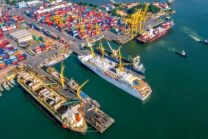 Logistics Việt Nam tăng tốc bằng đòn bẩy cảng biển và số hóa