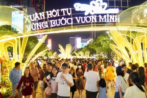 TP. HCM: Đường hoa Nguyễn Huệ 2026 đón trên 1,8 triệu lượt khách