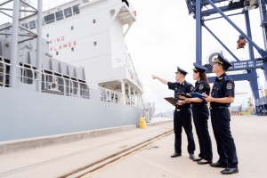 Hải quan cảng Hòn Gai: Bảo đảm thông quan hàng hóa thông suốt trong dịp Tết